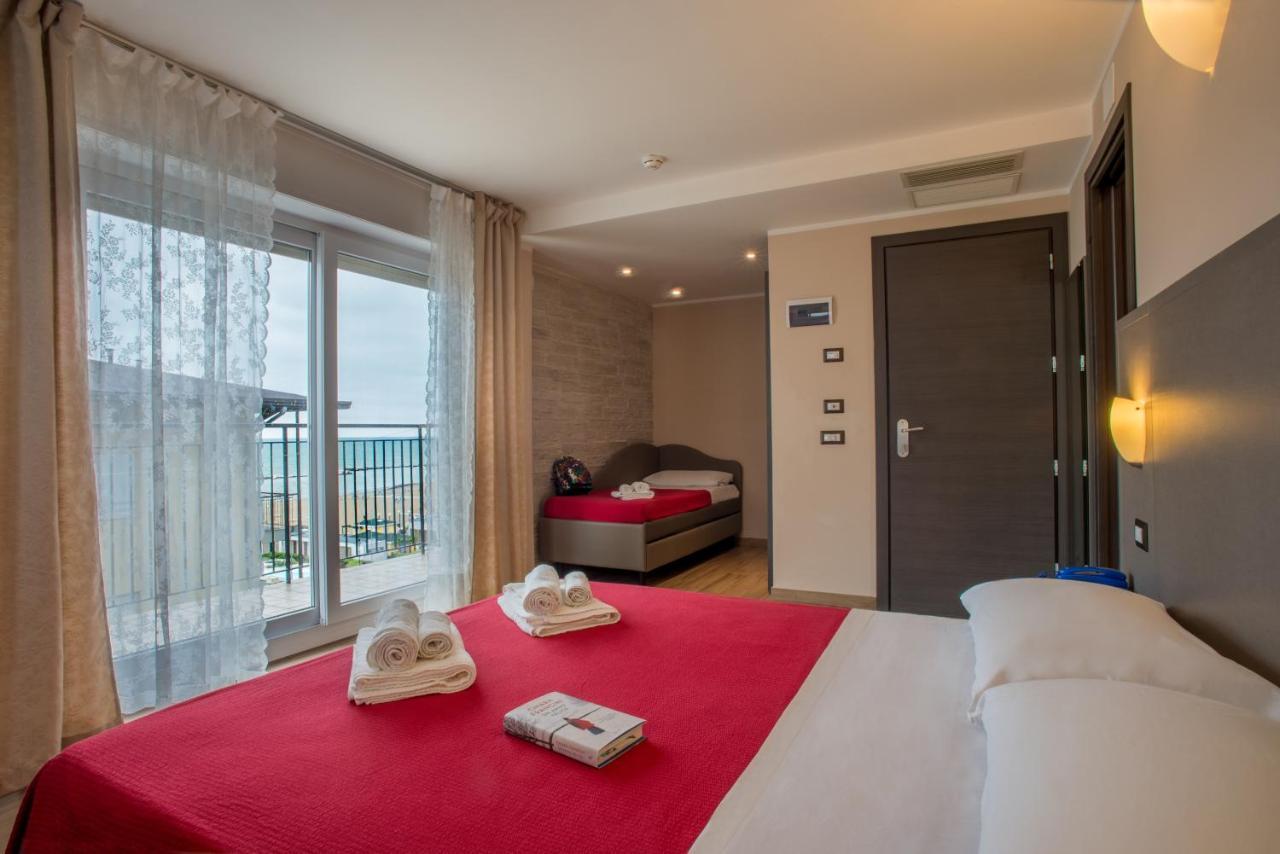 Hotel London Cattolica Exterior foto